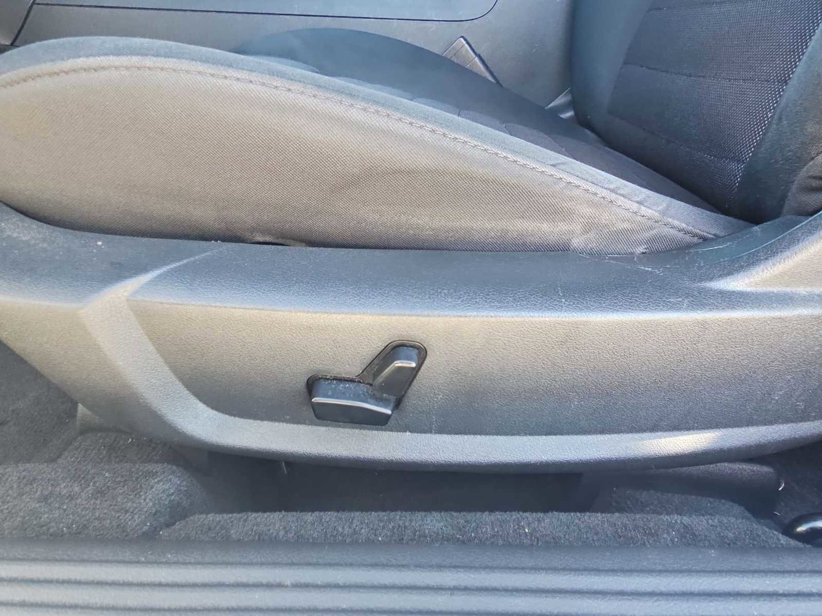 Used 2010 Dodge Challenger R/T image 18