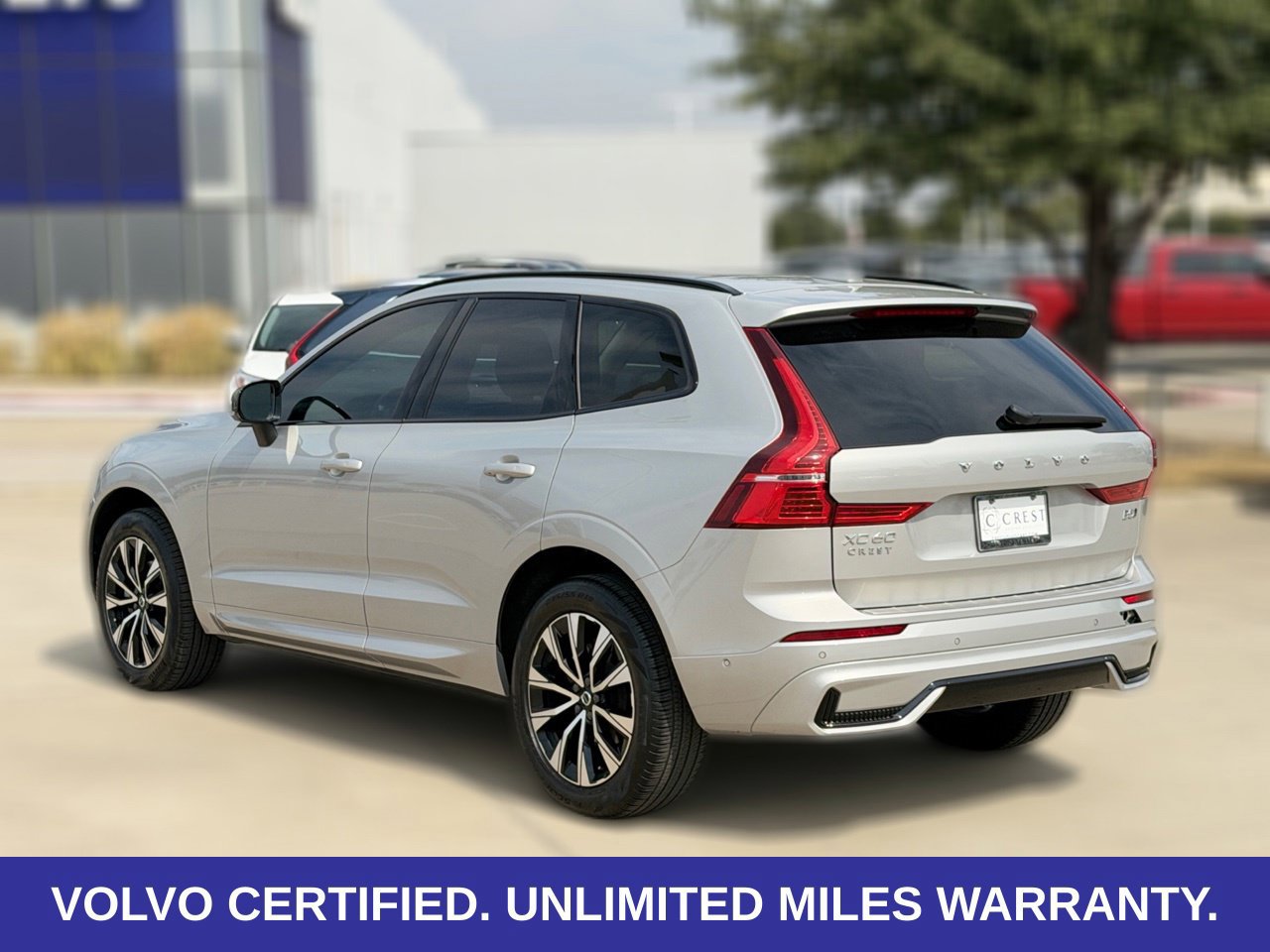 Certified 2025 Volvo XC60 B5 Plus AWD/4WD image 8