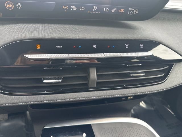 Used 2025 Buick Enclave Preferred FWD image 31