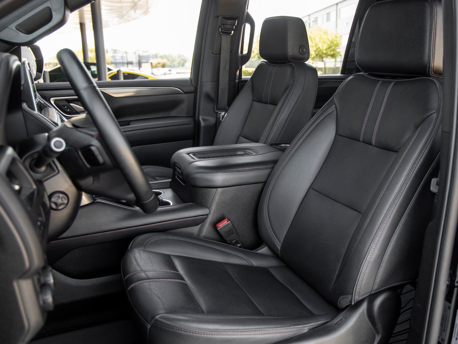 Used 2023 Chevrolet Suburban RST w/ Luxury Package image 20
