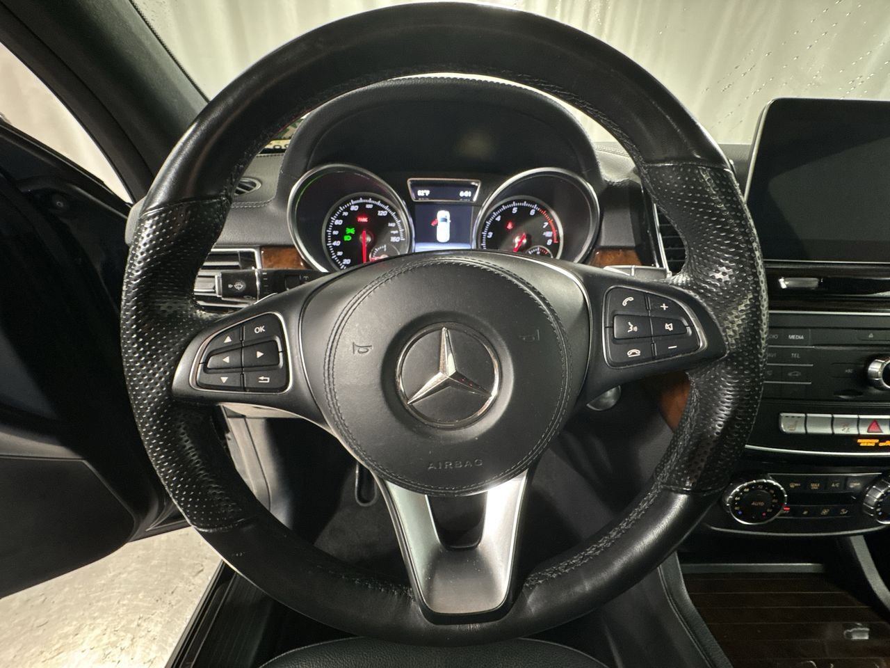 Used 2019 Mercedes-Benz GLS 450 4MATIC image 23
