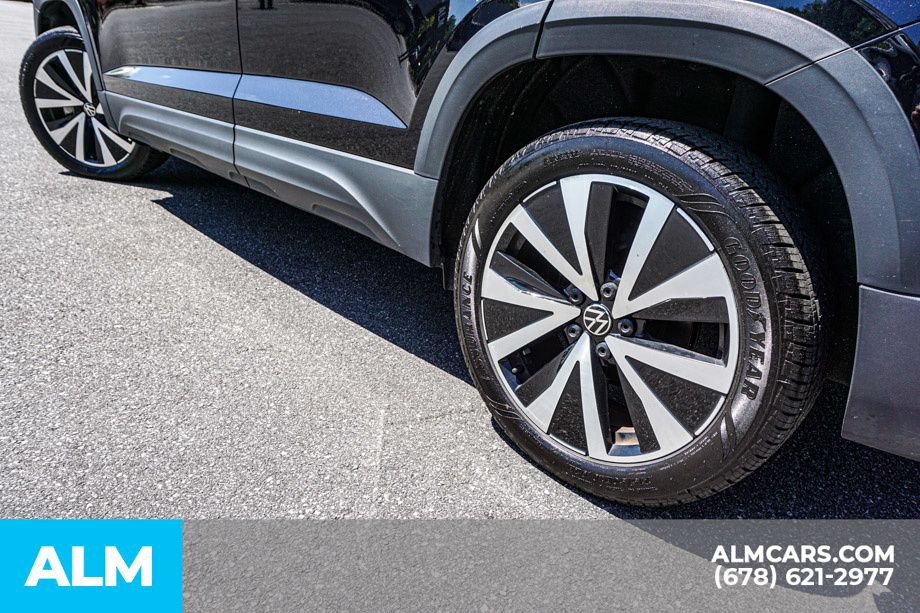 Used 2024 Volkswagen Taos SE FWD image 15