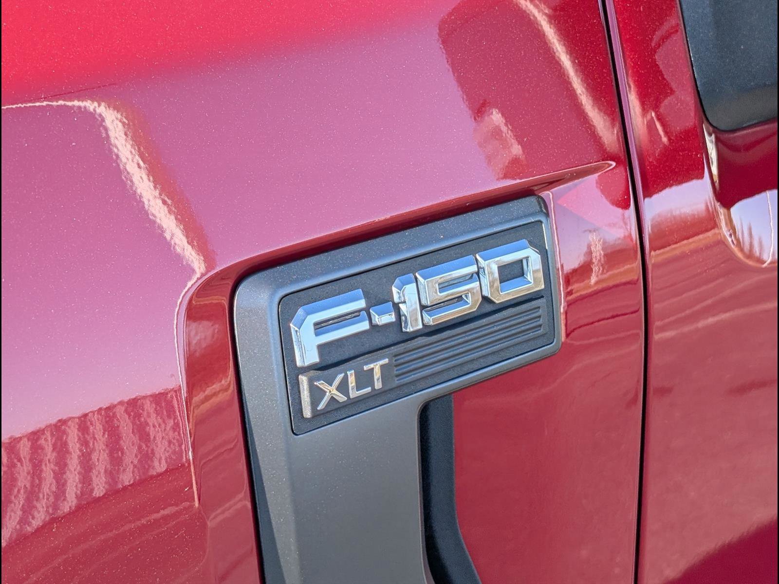 Used 2022 Ford F150 XLT w/ Equipment Group 302A High image 9