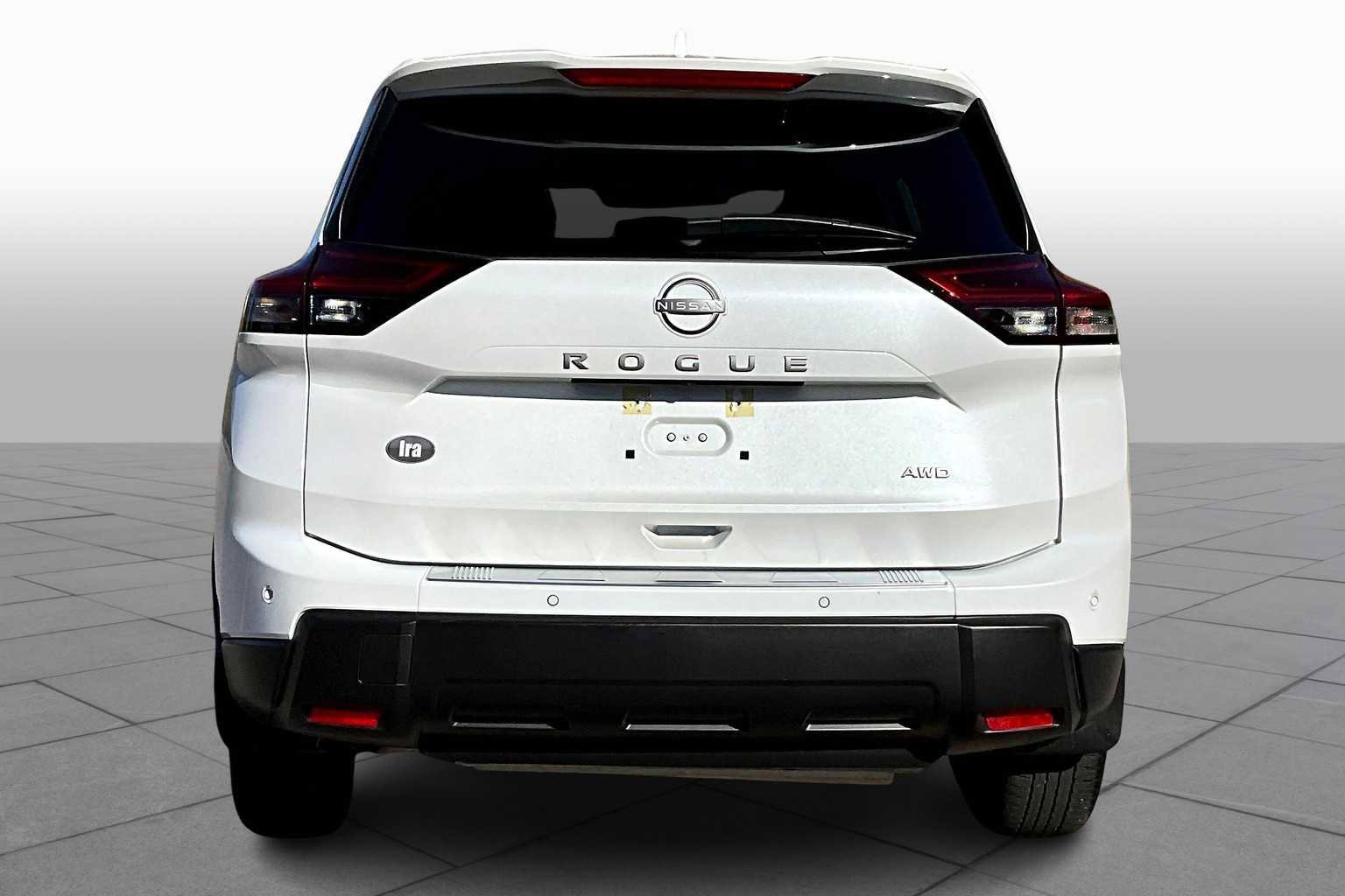 Used 2025 Nissan Rogue SV image 4