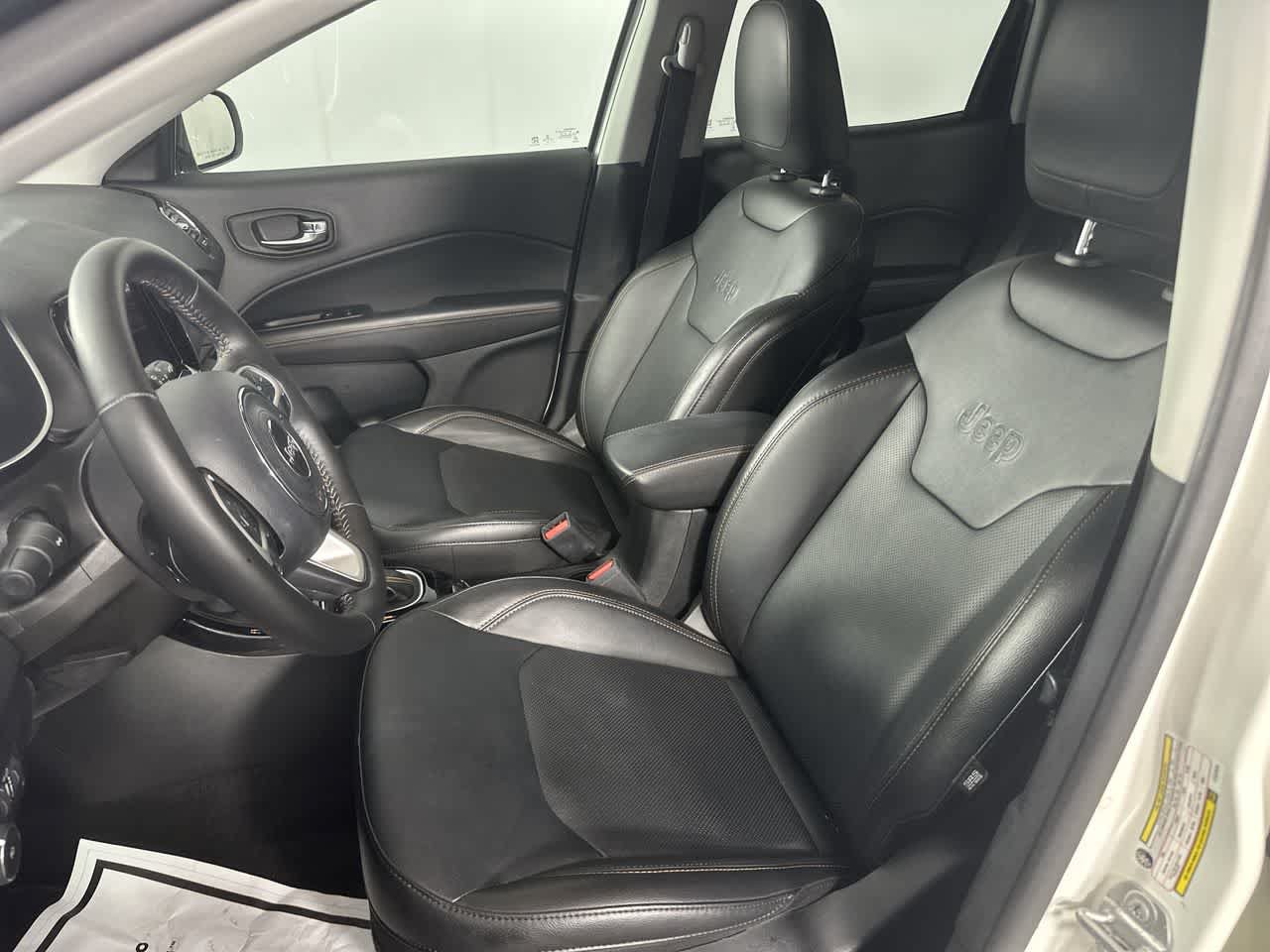 Used 2020 Jeep Compass Limited AWD/4WD image 13