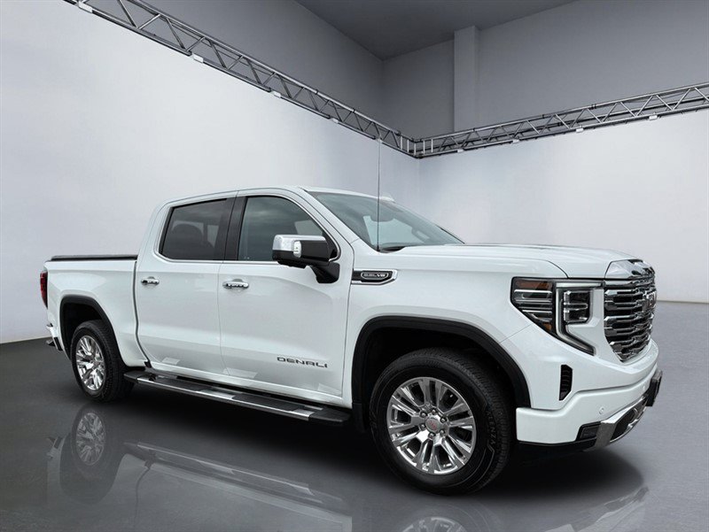 Used 2022 GMC Sierra 1500 Denali w/ Technology Package AWD/4WD image 12