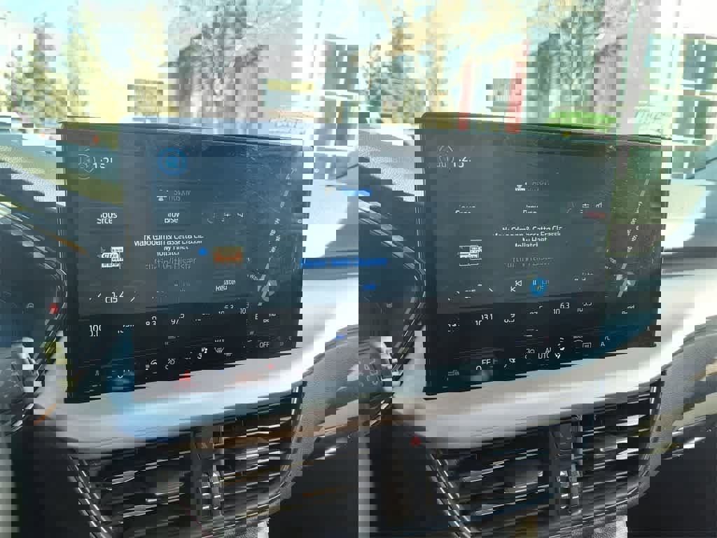 Used 2023 Ford Escape Platinum image 19