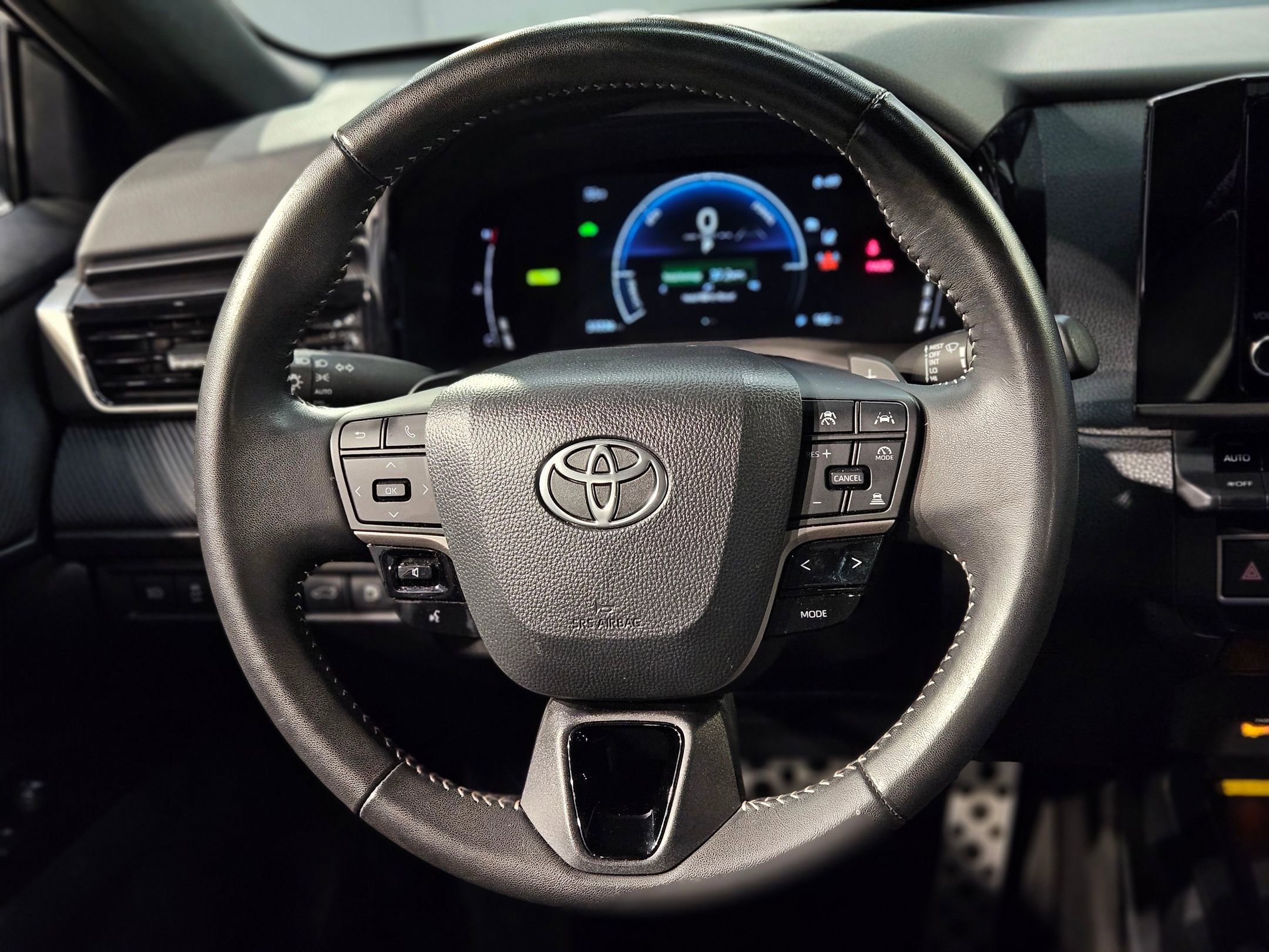 Used 2025 Toyota Camry SE image 26