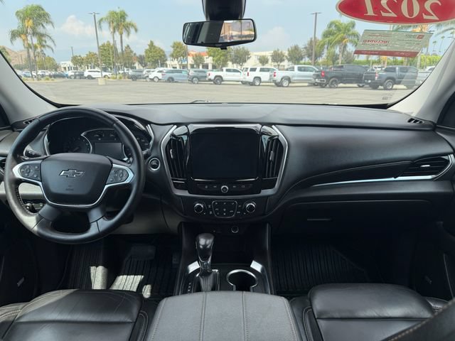 Used 2021 Chevrolet Traverse RS w/ LPO, 'HIT The Road' Package FWD image 17