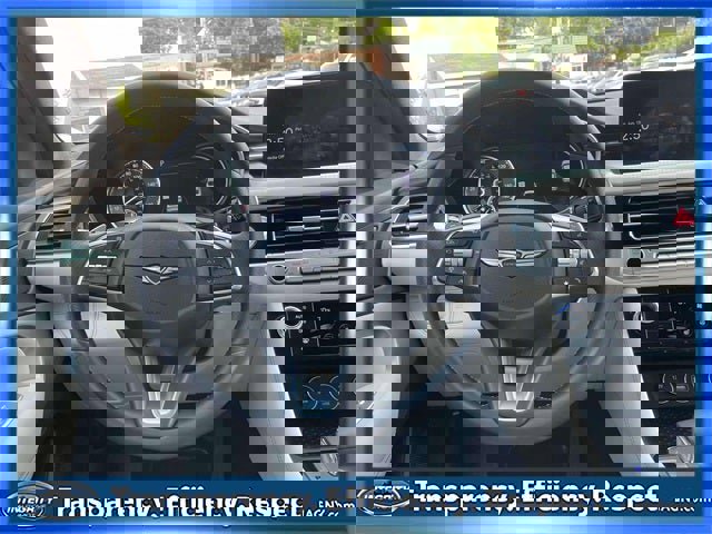 Used 2025 Genesis G70 2.5T image 14