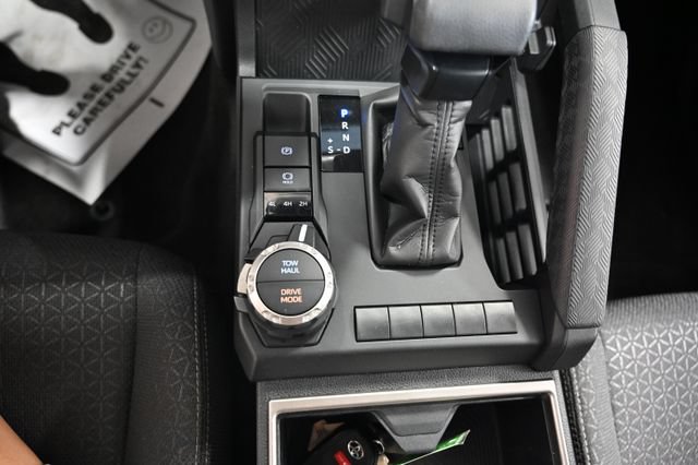 Used 2025 Toyota 4Runner SR5 AWD/4WD image 20