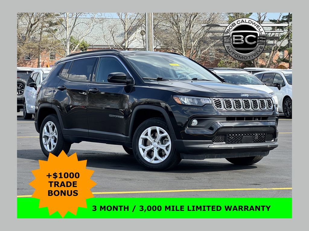 Used 2024 Jeep Compass Latitude AWD/4WD image 1