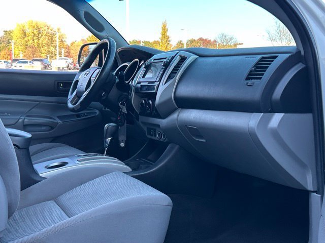 Used 2013 Toyota Tacoma 4x4 Access Cab V6 w/ SR5 Pkg image 24