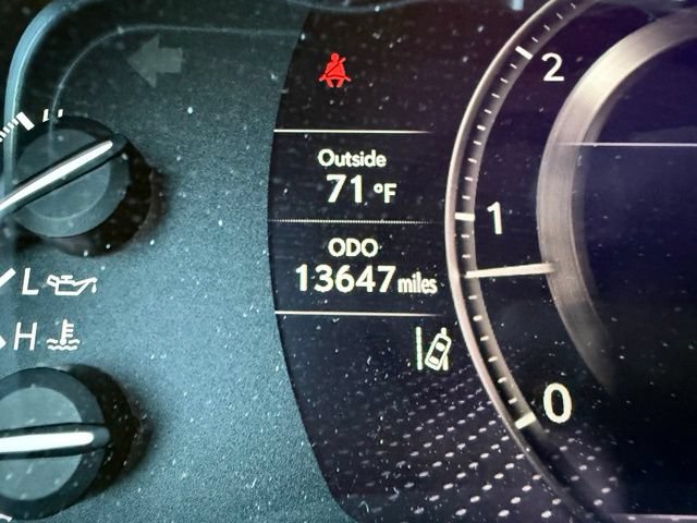 Used 2024 Lexus LX 600 4WD w/ Luxury Package image 18
