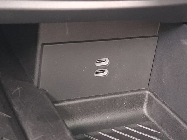 Used 2026 Chrysler Pacifica Limited w/ S Appearance Package FWD image 27