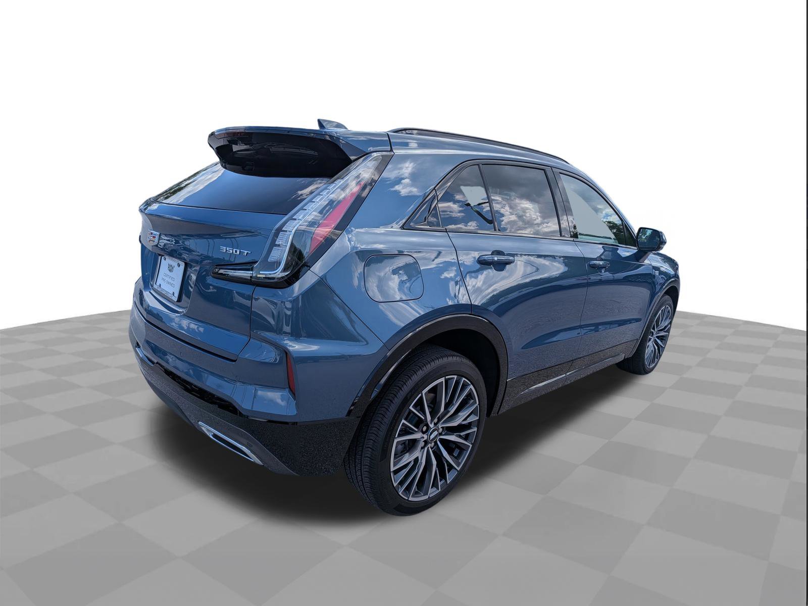 Certified 2024 Cadillac XT4 Sport FWD image 4
