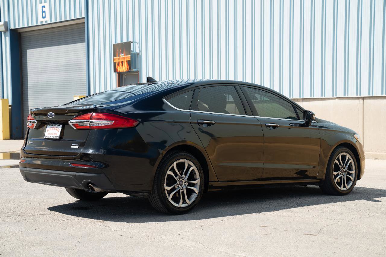 Used 2020 Ford Fusion SEL FWD image 13