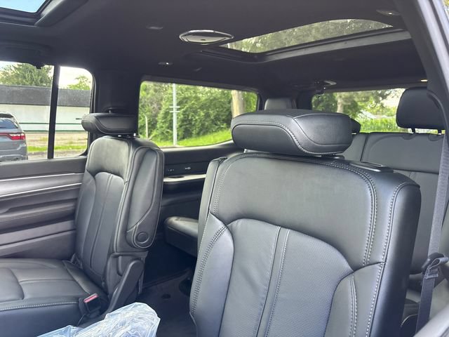 New 2026 Jeep Grand Wagoneer Limited AWD/4WD image 8