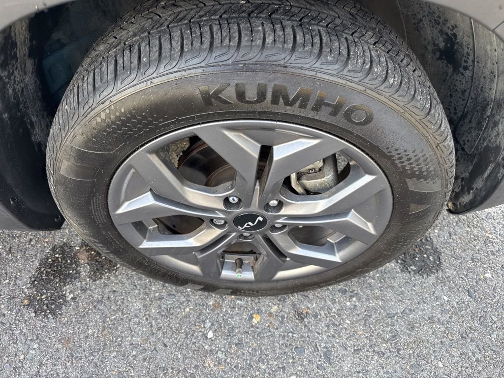 Used 2024 Kia Seltos S image 12
