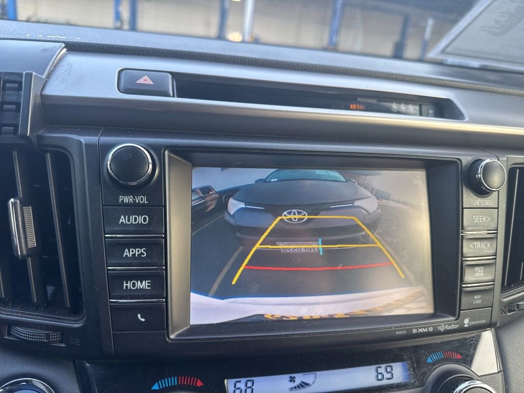 Used 2018 Toyota RAV4 XLE w/ Carpet Mat Package image 27