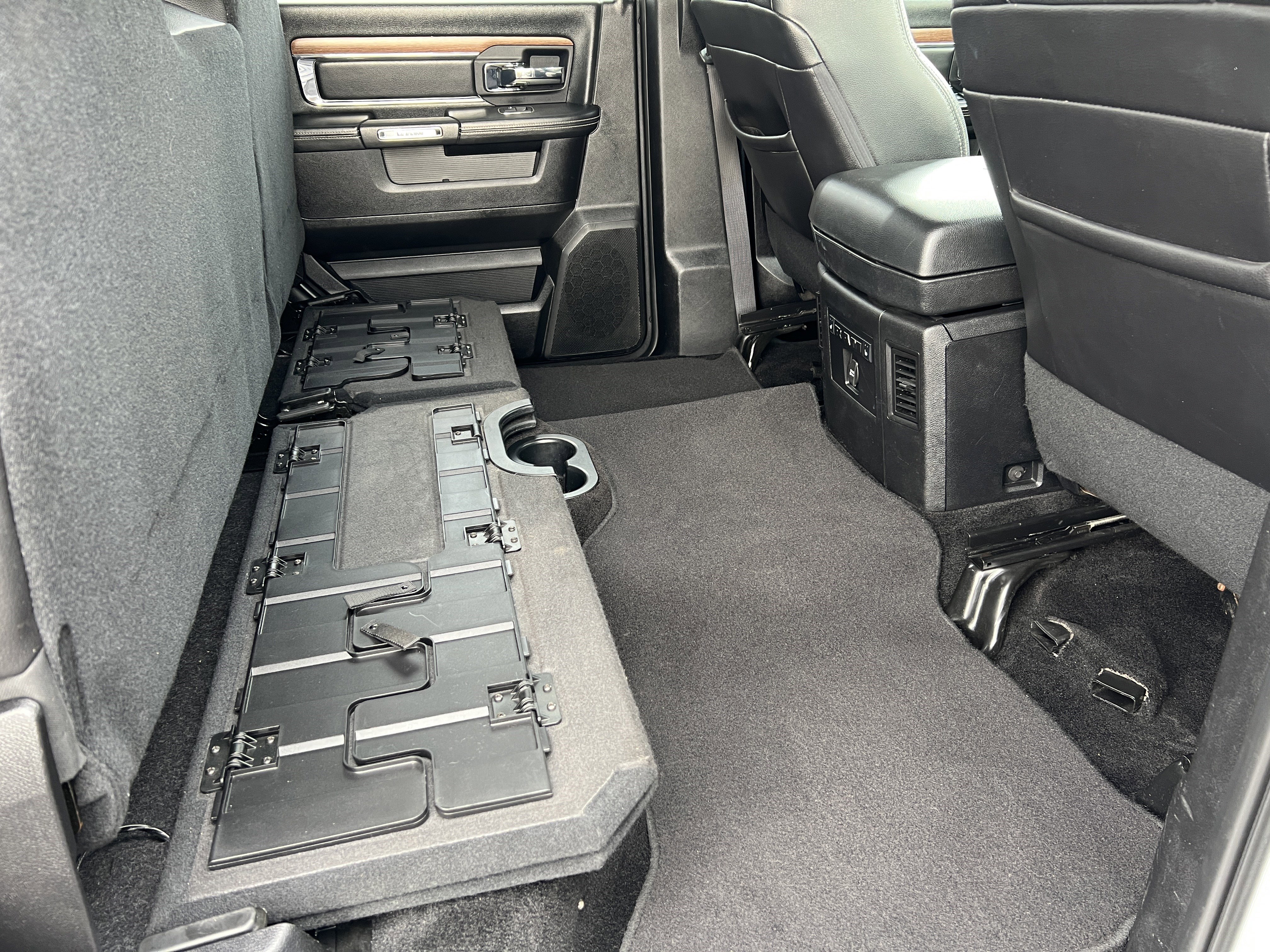 Used 2016 RAM 1500 Laramie image 22