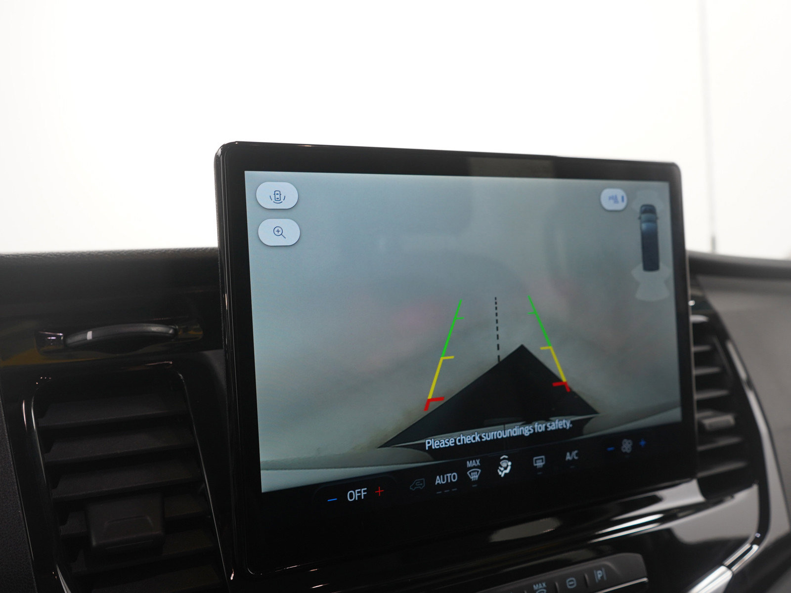 Used 2024 Ford Transit 350 XLT image 24