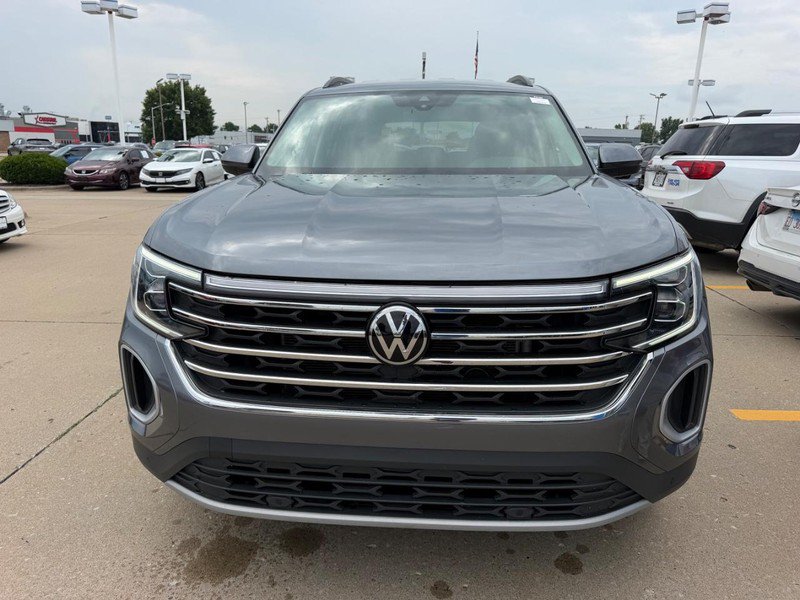 Used 2025 Volkswagen Atlas SE AWD/4WD image 8