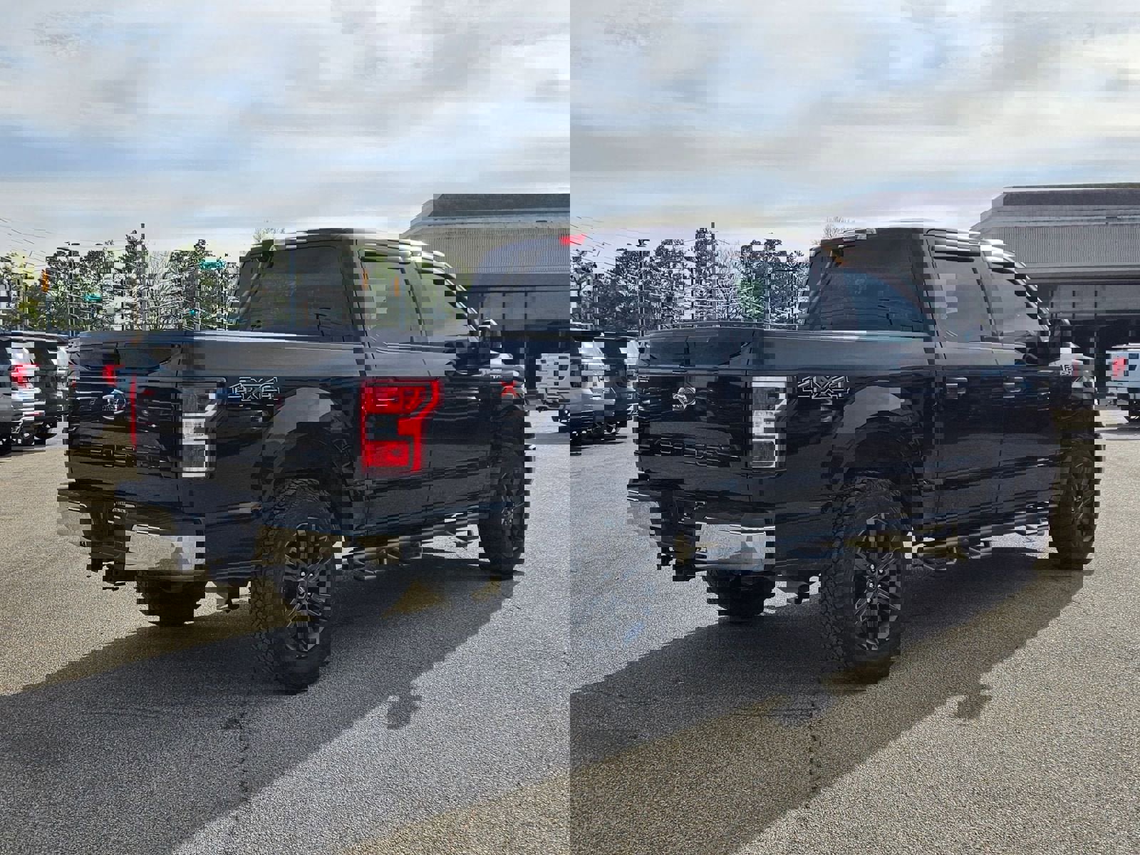 Used 2020 Ford F150 XLT image 6