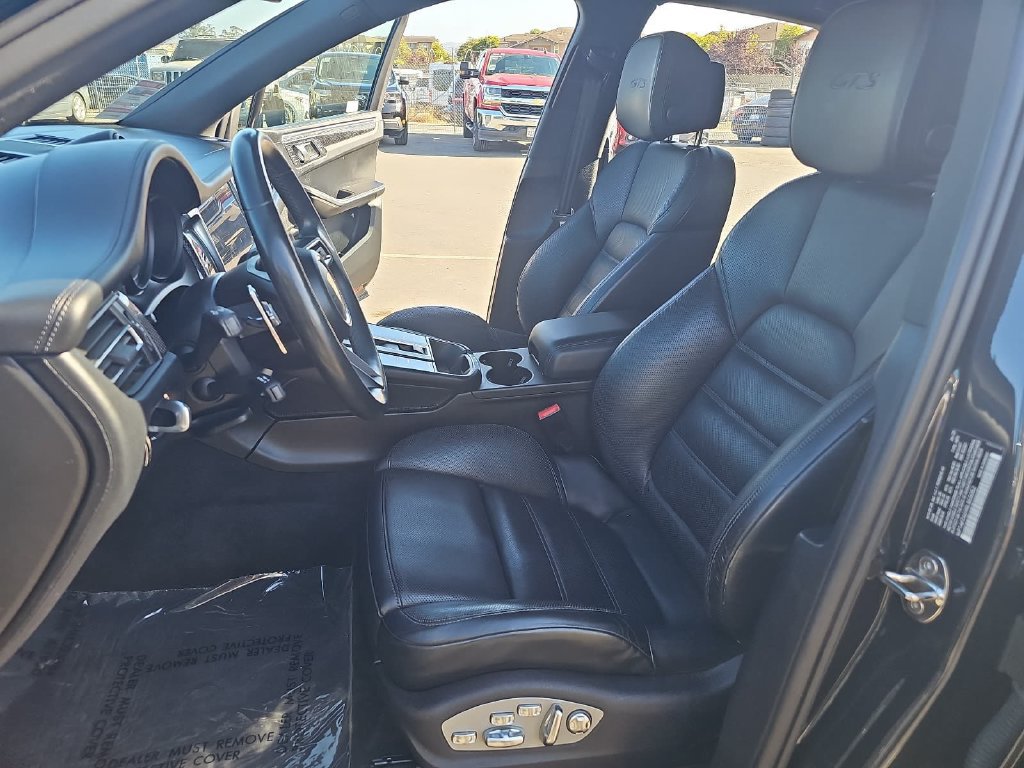 Used 2024 Porsche Macan GTS AWD/4WD image 15