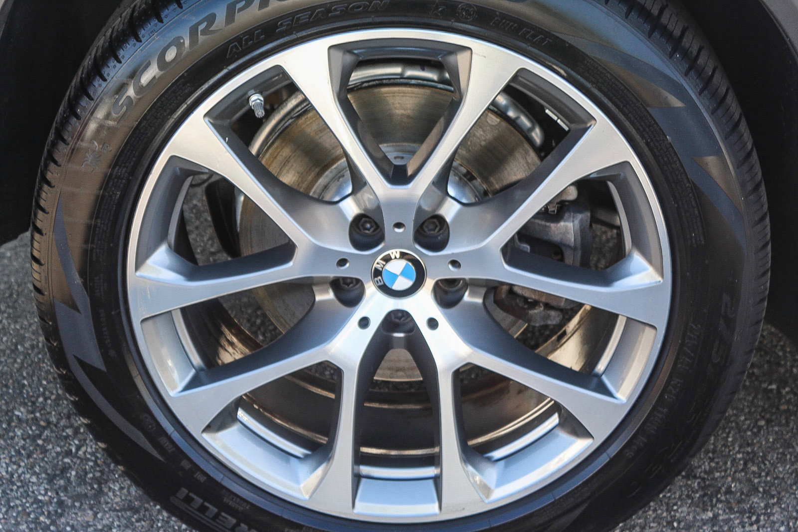 Used 2021 BMW X5 xDrive40i w/ Convenience Package image 11