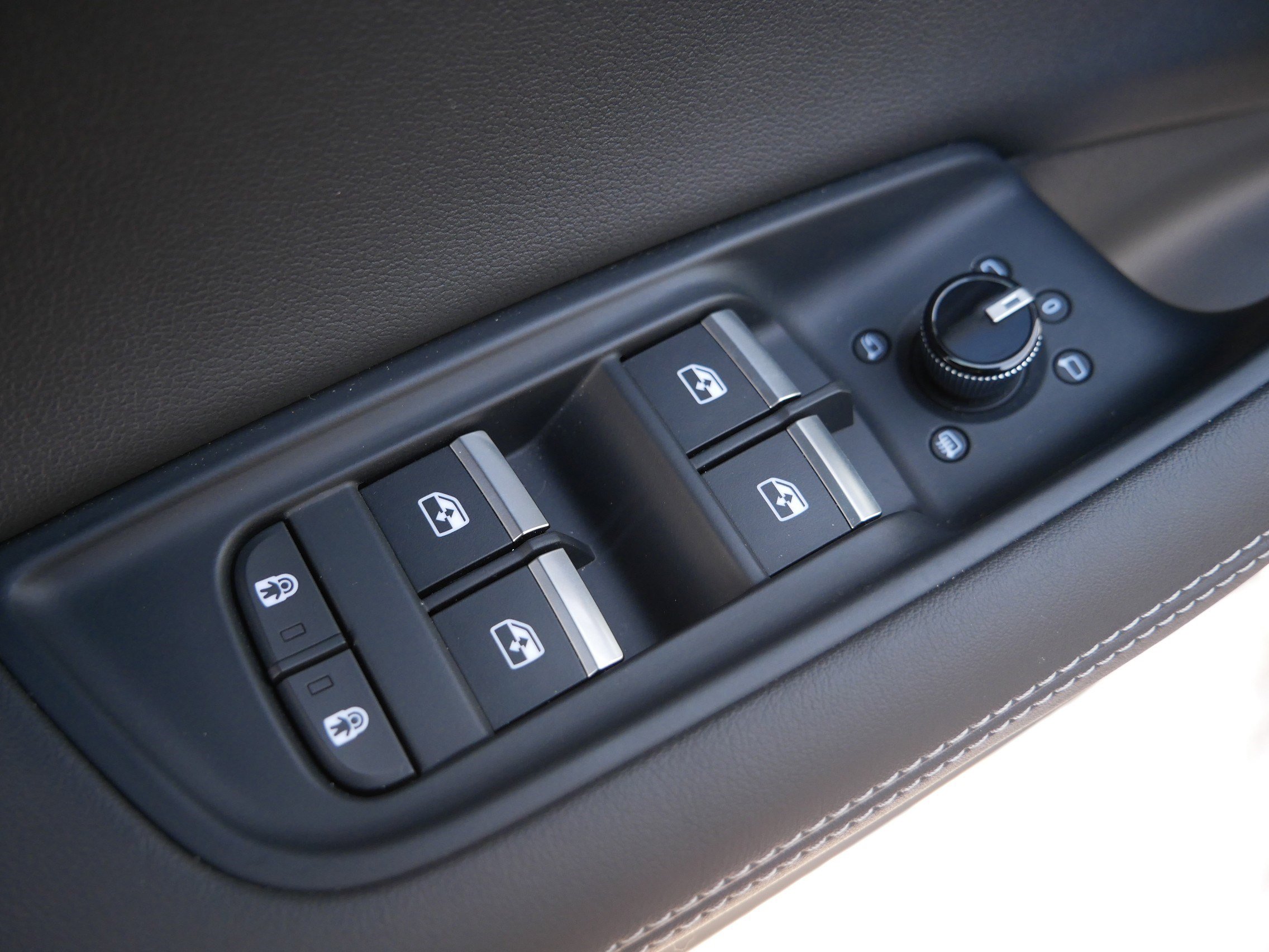 Certified 2025 Audi Q8 Prestige w/ Prestige Package image 21