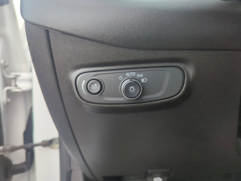 Certified 2019 Chevrolet Equinox LT w/ LPO, Floor Liner Package AWD/4WD image 26