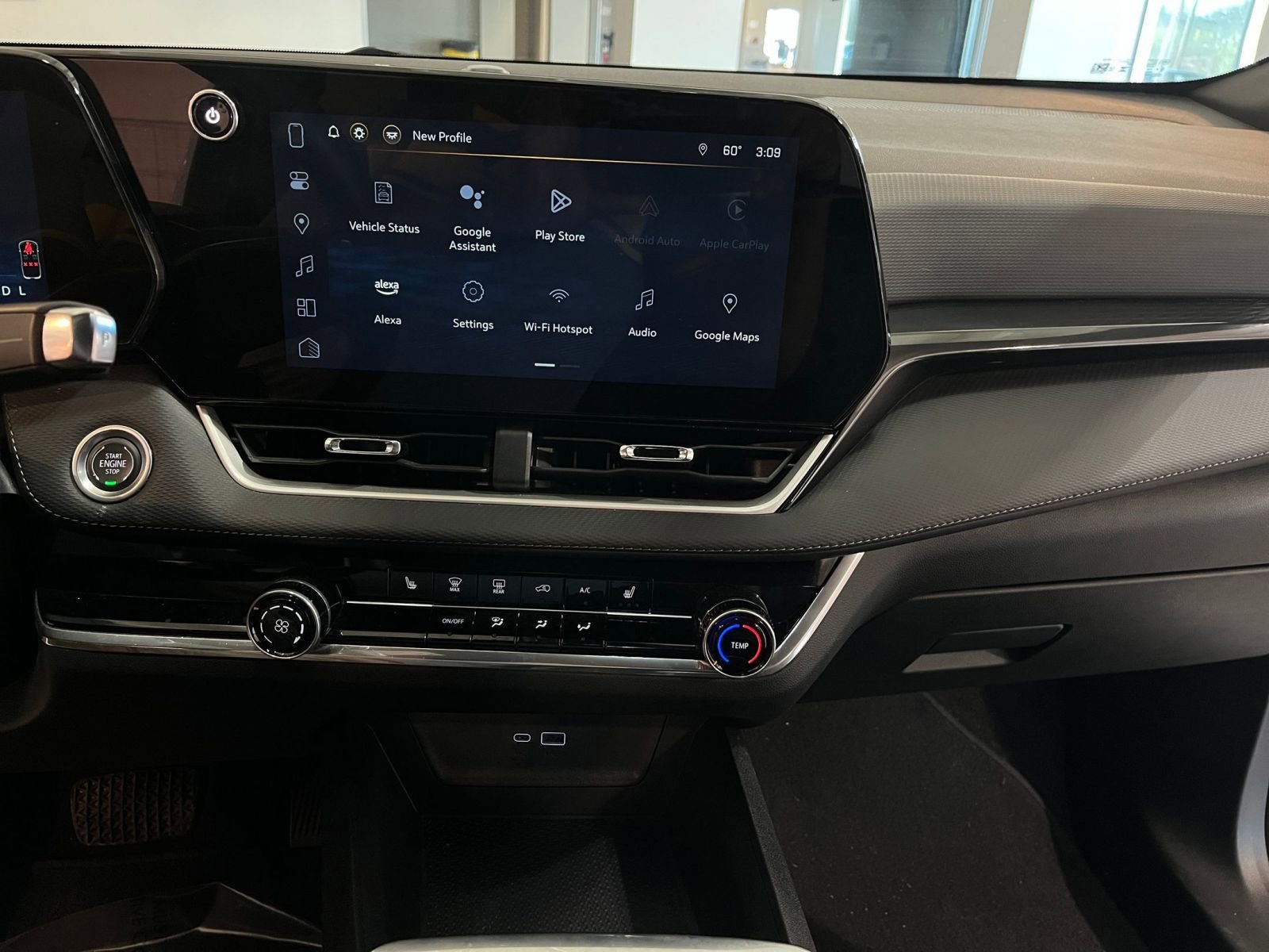 Used 2025 Chevrolet Equinox LT FWD image 17