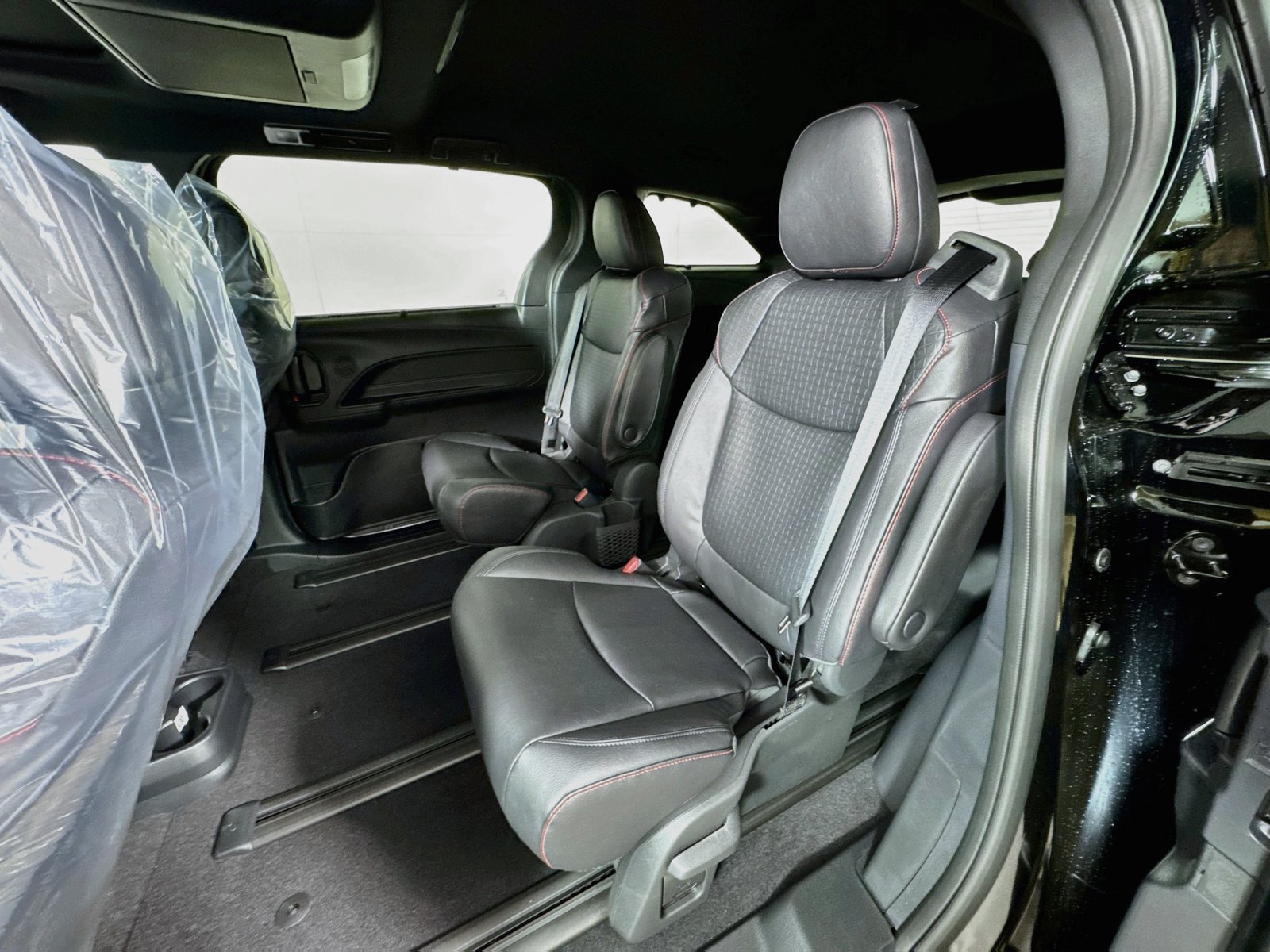 New 2026 Toyota Sienna XSE AWD/4WD image 14