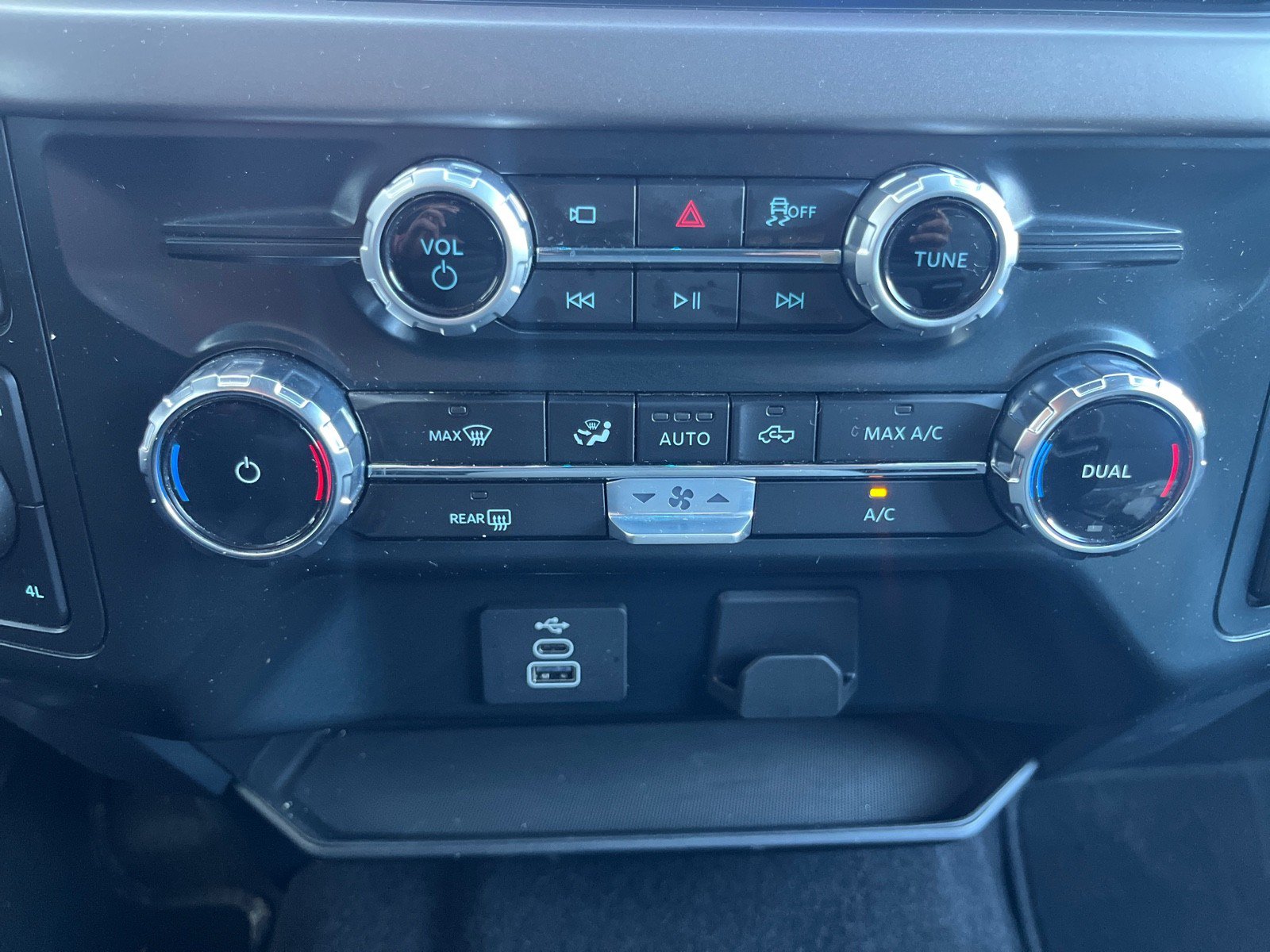 Used 2025 Ford F150 XLT w/ Equipment Group 301A Standard AWD/4WD image 22