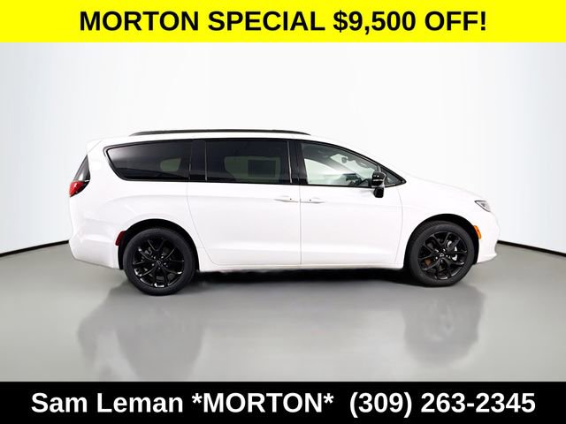 New 2026 Chrysler Pacifica Limited w/ S Appearance Package AWD/4WD image 8