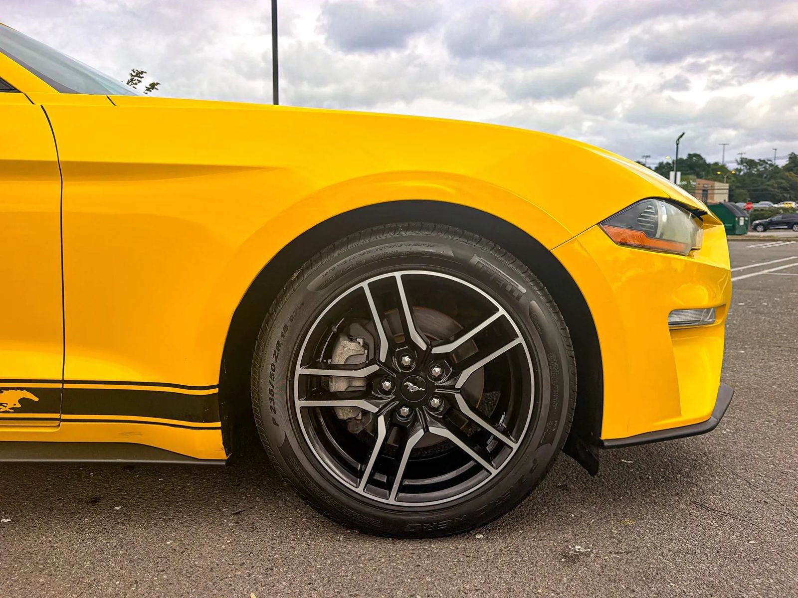 Used 2018 Ford Mustang Premium w/ Equipment Group 201A RWD image 27