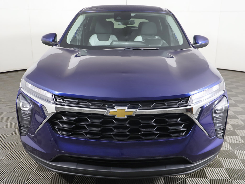 Used 2024 Chevrolet Trax LS w/ LS Convenience Package FWD image 9