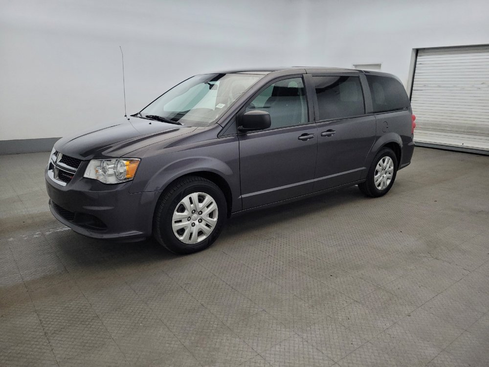 Used 2018 Dodge Grand Caravan SE image 2