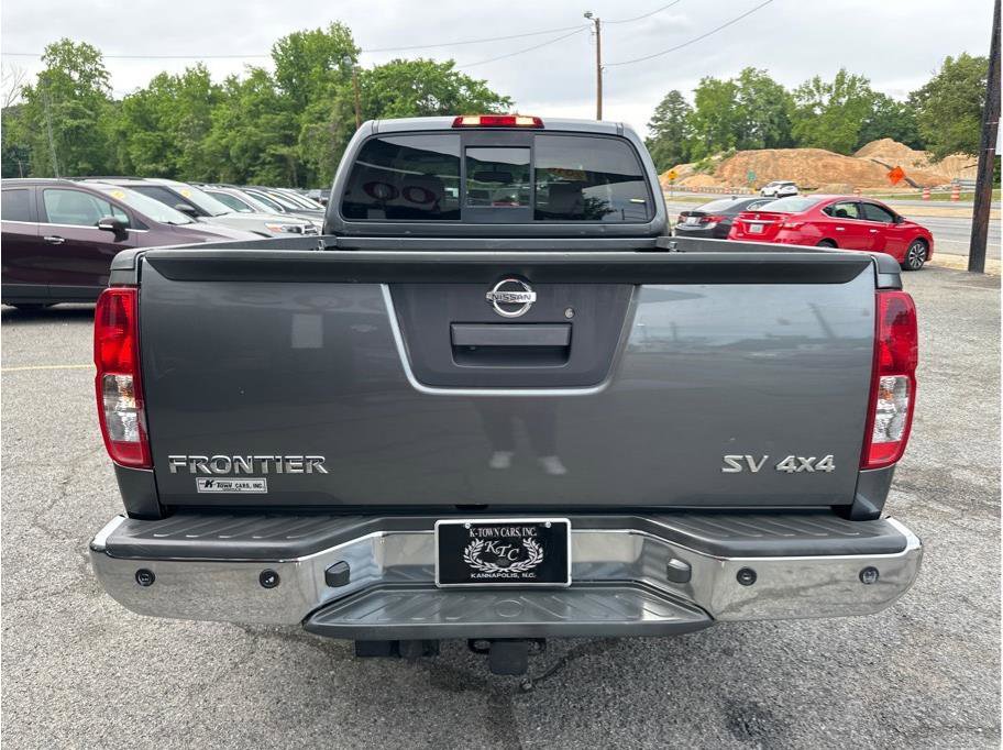 Used 2016 Nissan Frontier SV w/ SV Value Truck Package AWD/4WD image 7