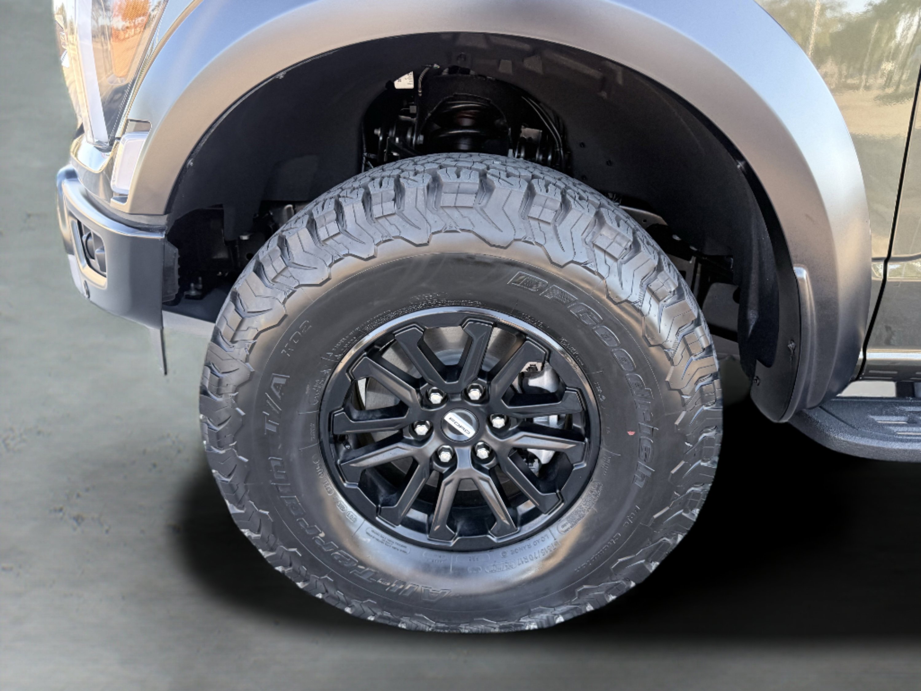 Used 2025 Ford F150 Raptor AWD/4WD image 23