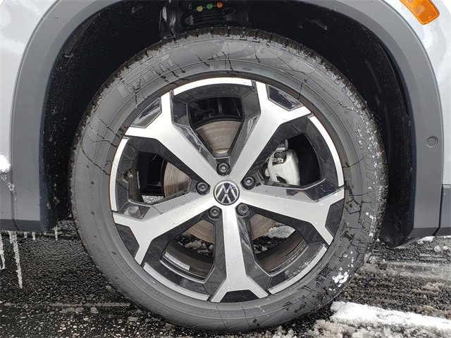 New 2026 Volkswagen Tiguan SE image 12