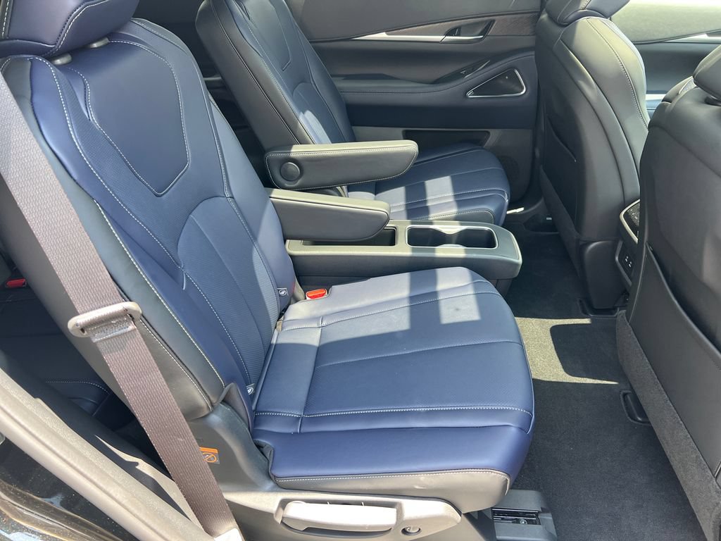 Certified 2026 INFINITI QX60 Sport w/ Dark Cargo Package AWD/4WD image 17