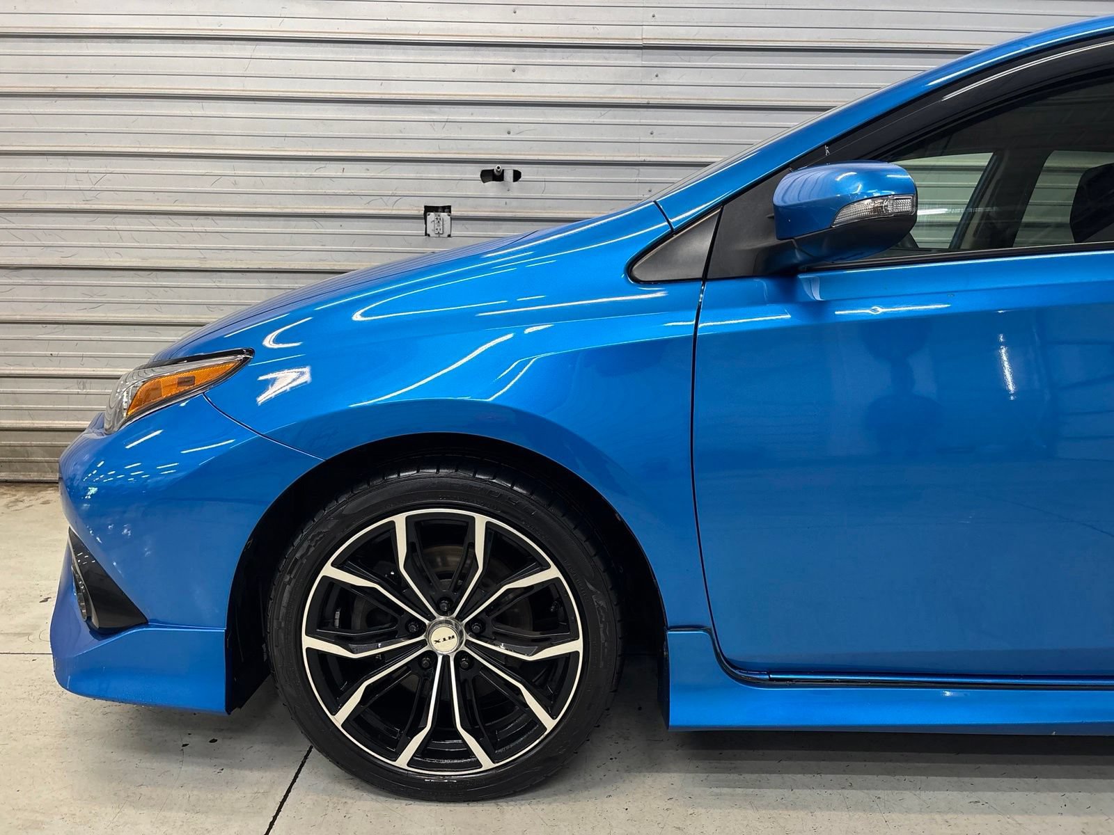 Used 2018 Toyota Corolla iM w/ All-Weather Mat Package FWD image 4