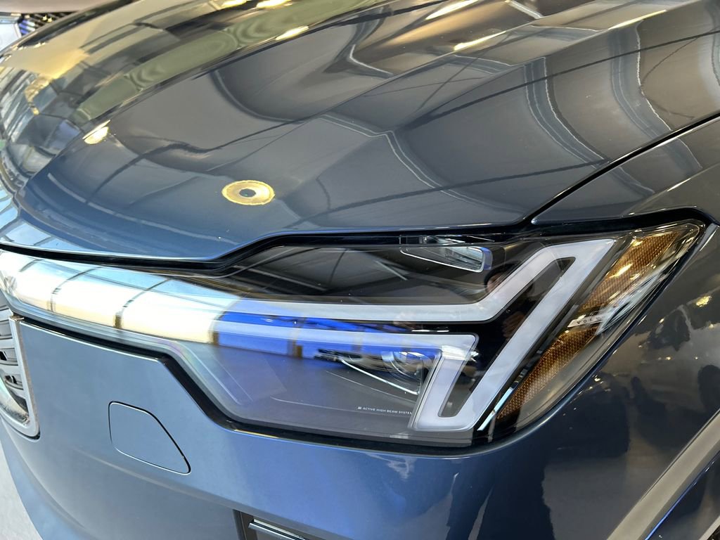 Certified 2025 Volvo XC90 T8 Ultra image 7