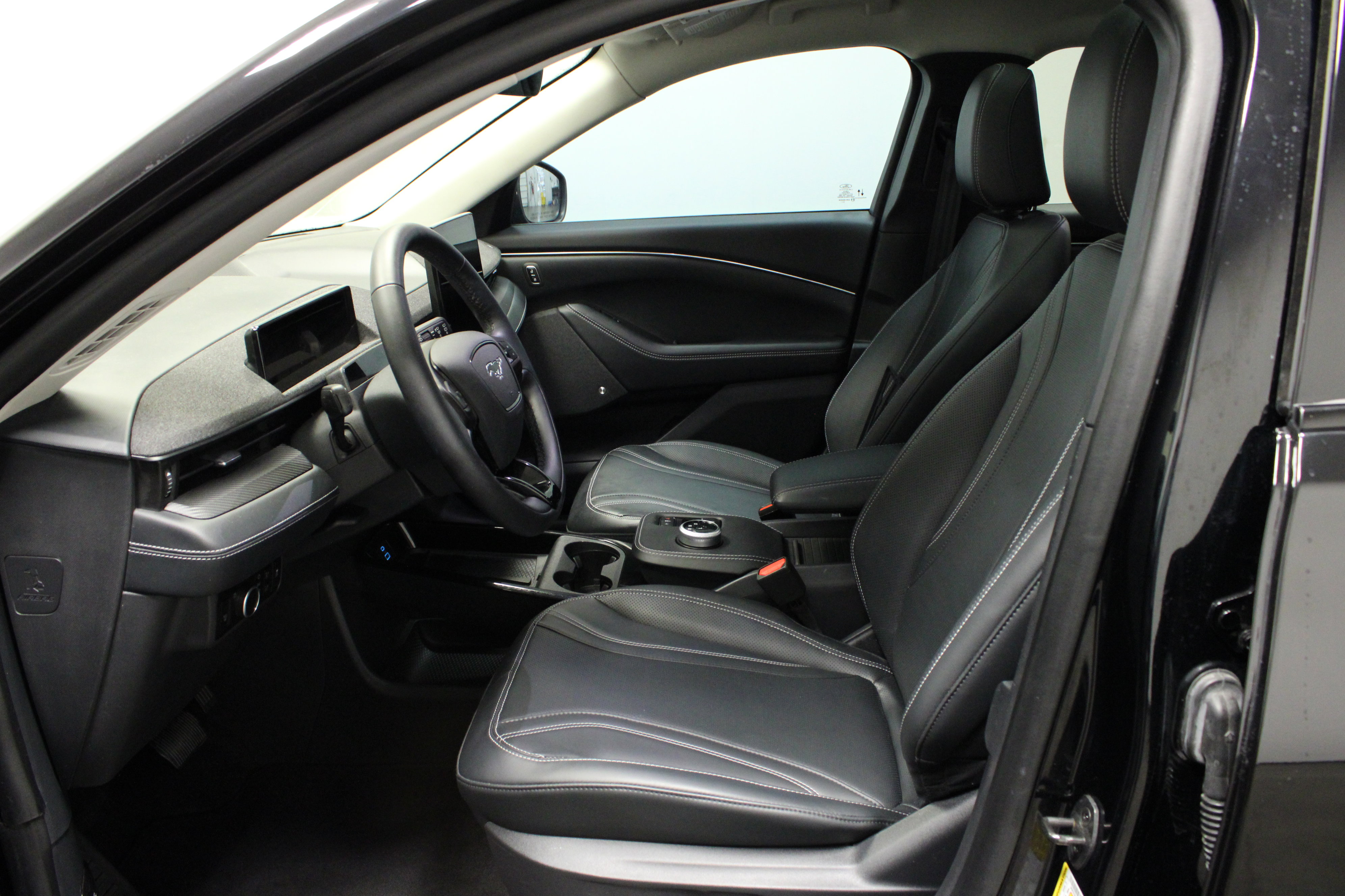 Used 2024 Ford Mustang Mach-E Premium image 13