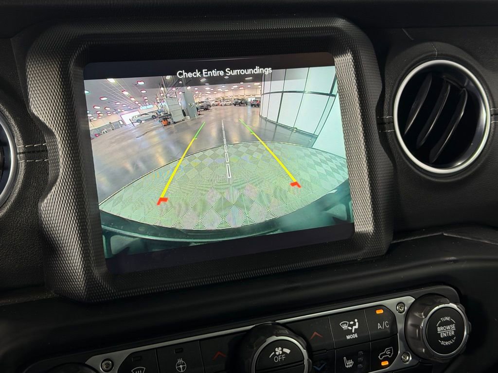 Used 2022 Jeep Wrangler Unlimited Sahara w/ Cold Weather Group image 17