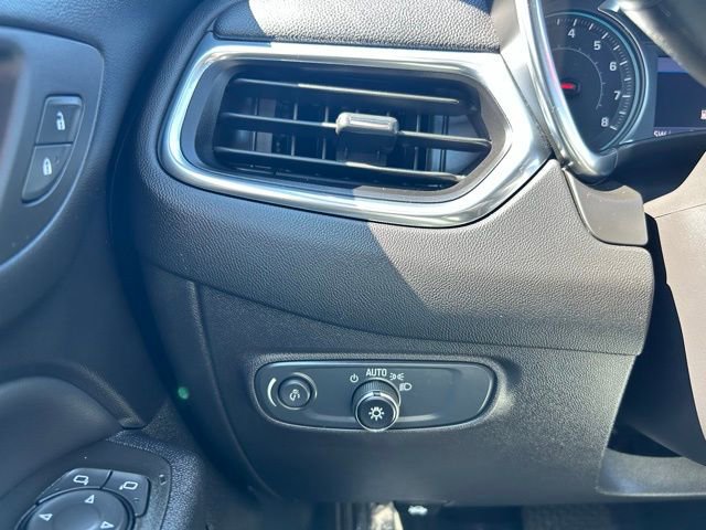 Used 2024 Chevrolet Equinox LT image 18