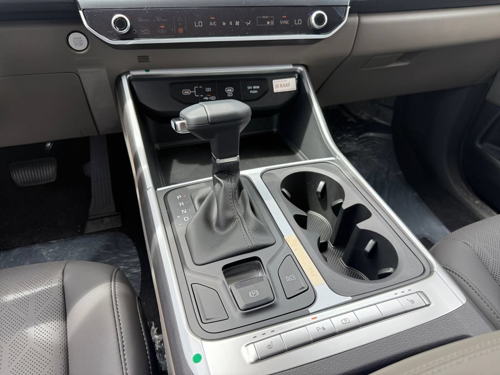 New 2027 Kia Carnival FWD image 13