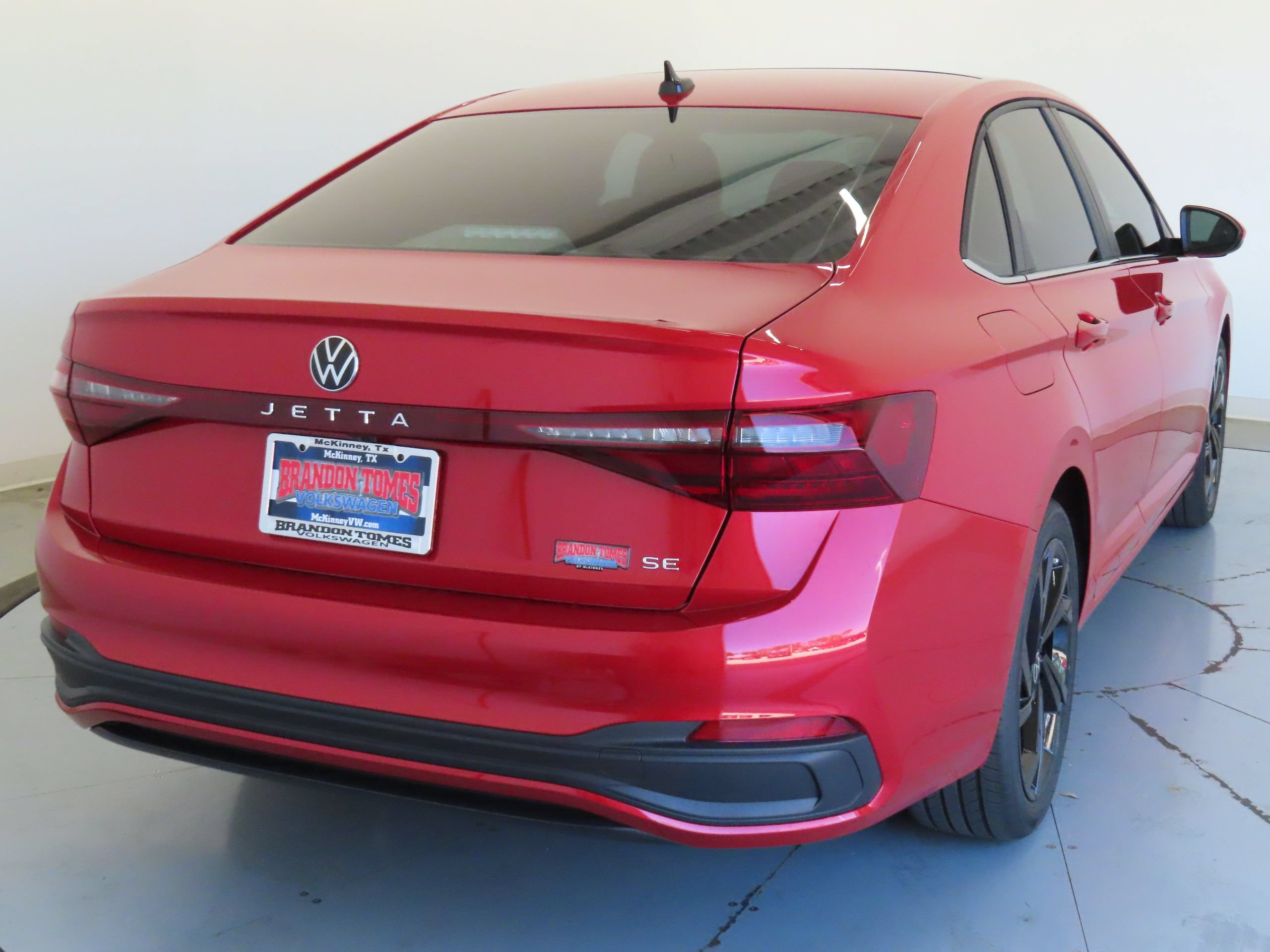 New 2026 Volkswagen Jetta SE FWD image 3